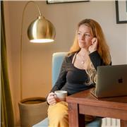 Legally trained in environmental law, believe everything is connected. Inspiring minds in private teaching or group lessons.